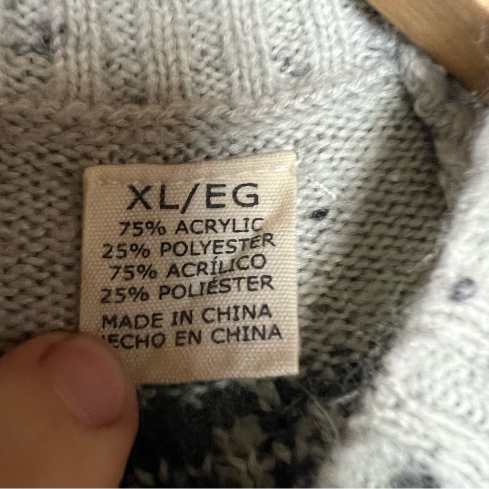 Weatherproof Gray Patterned Sweater - Picture 4 of 5